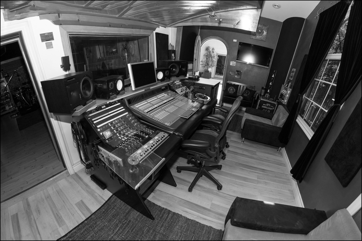 The Doghouse Studio - Los Angeles